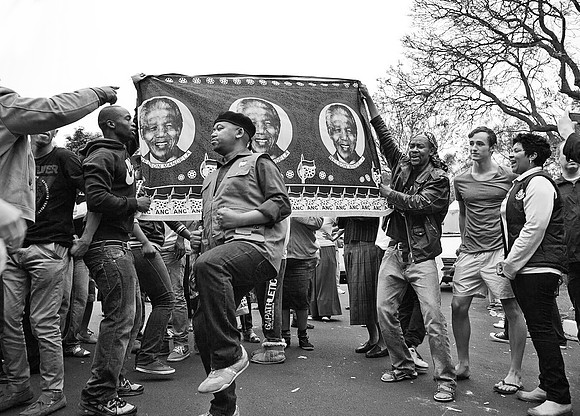 Outside Mandela's house on the morning of his death, Houghton, Johannesburg, 05.12.13